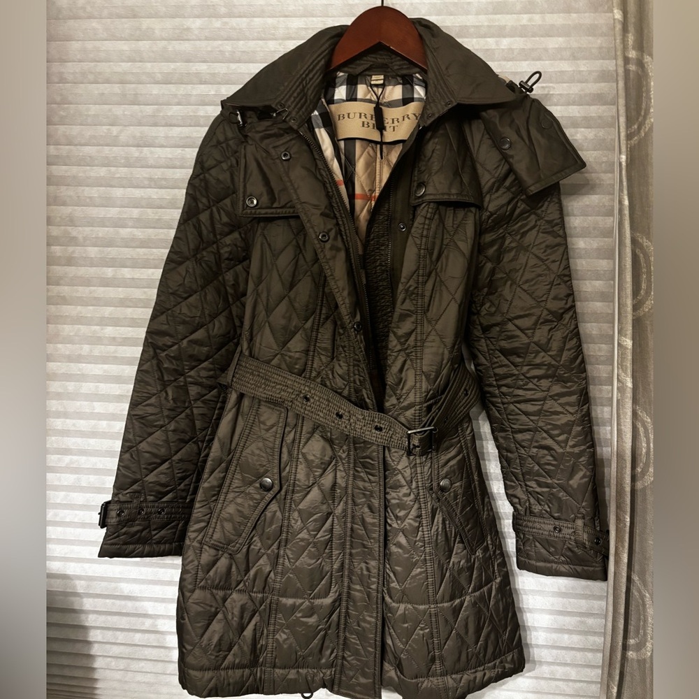 Burberry Brit Finsbridge Diamond Quilted Jacket in Olive Green size small - Picture 2 of 9